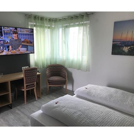 Bodensee Sunshine Zimmer & Apts. Uhldingen-Mühlhofen Zewnętrze zdjęcie