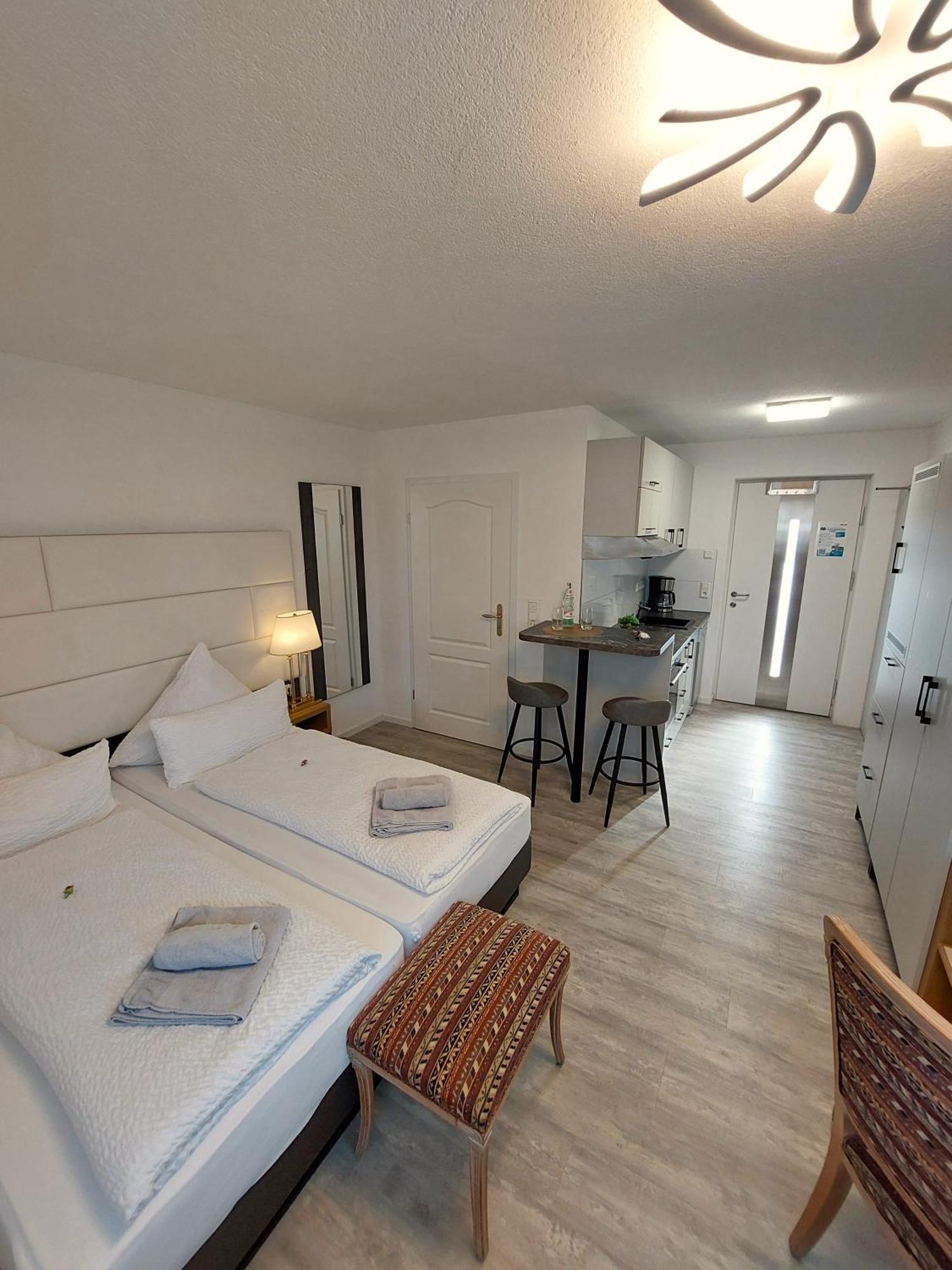 Bodensee Sunshine Zimmer & Apts. Uhldingen-Mühlhofen Zewnętrze zdjęcie