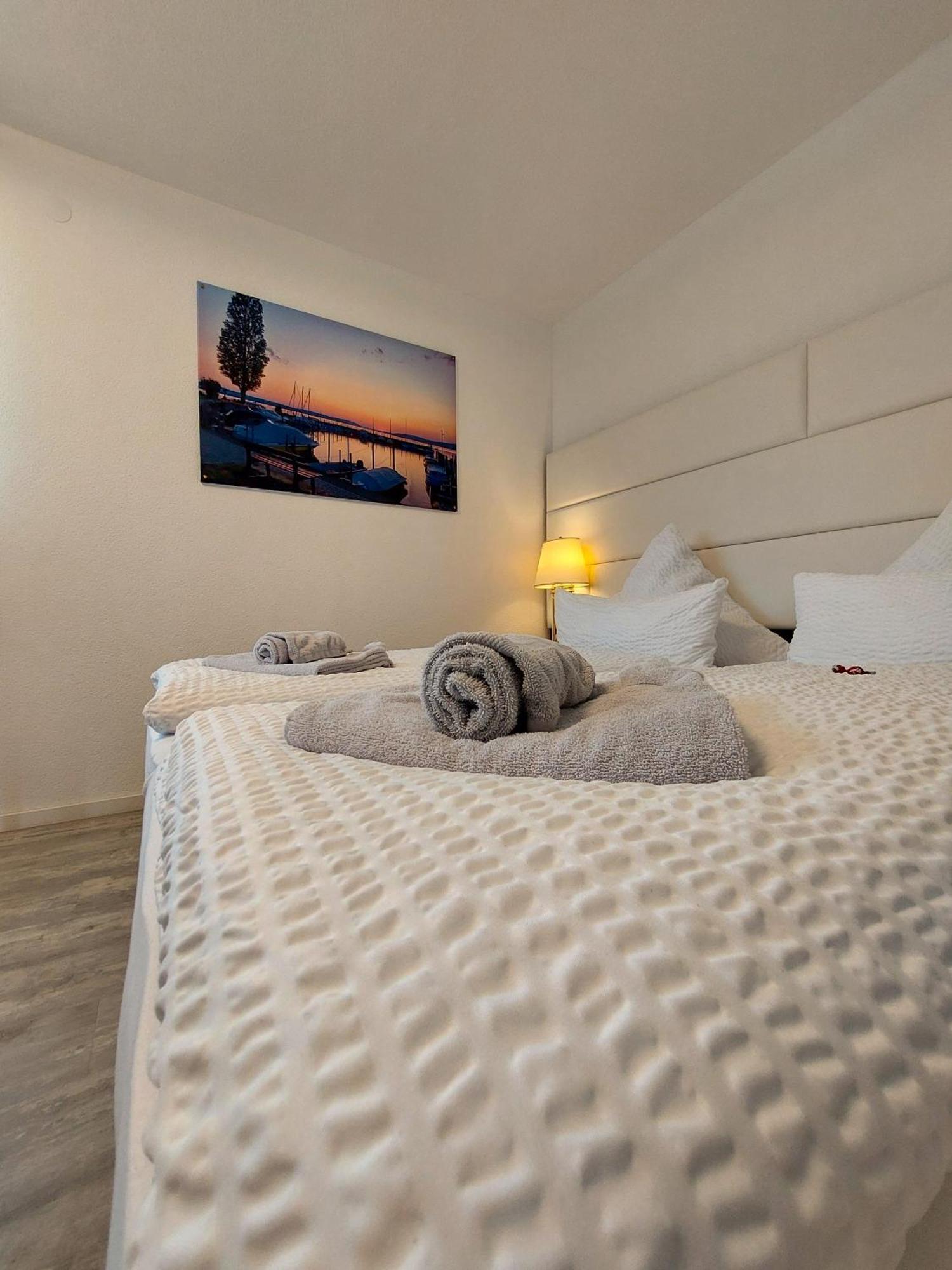 Bodensee Sunshine Zimmer & Apts. Uhldingen-Mühlhofen Zewnętrze zdjęcie
