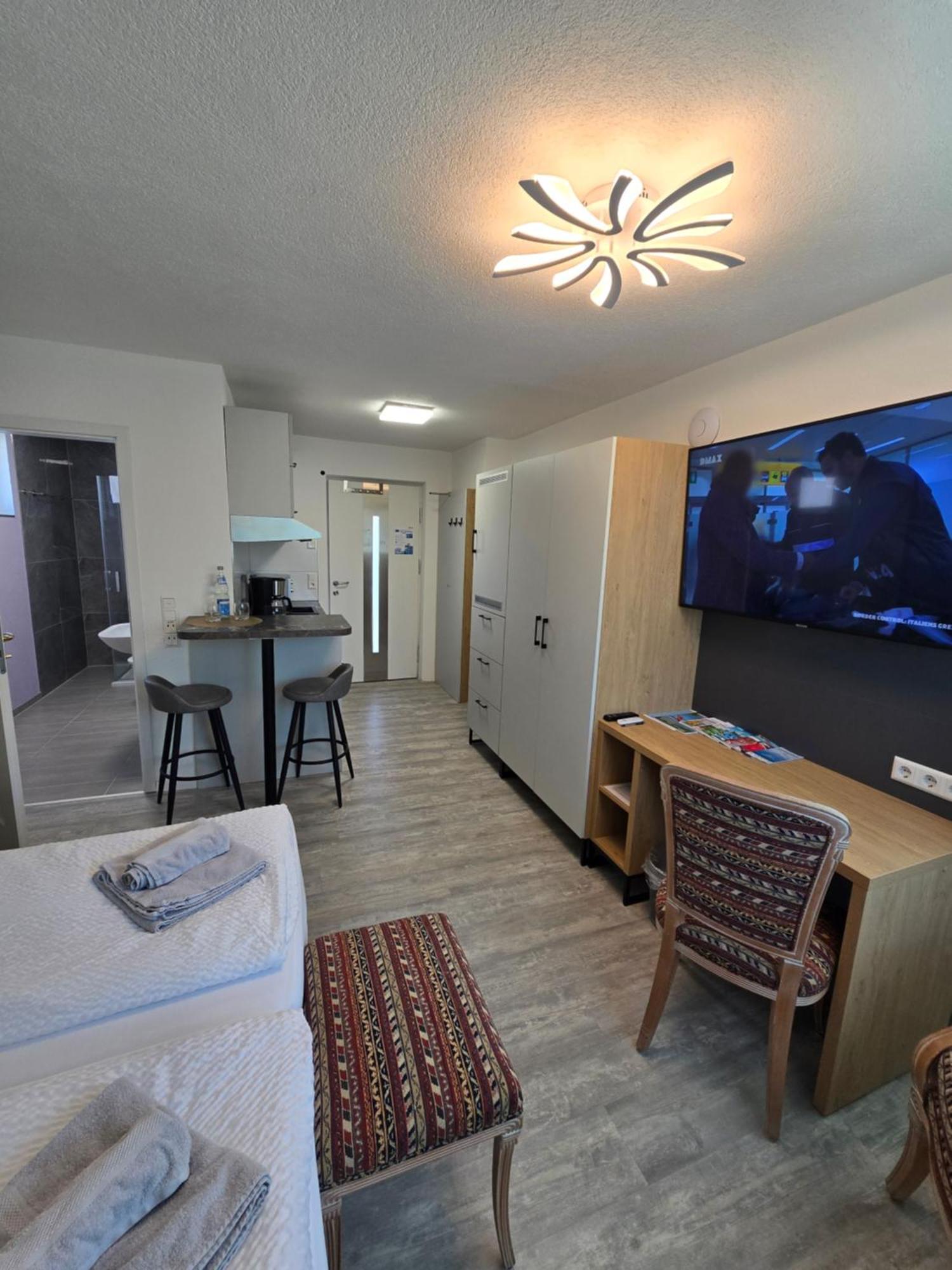 Bodensee Sunshine Zimmer & Apts. Uhldingen-Mühlhofen Zewnętrze zdjęcie