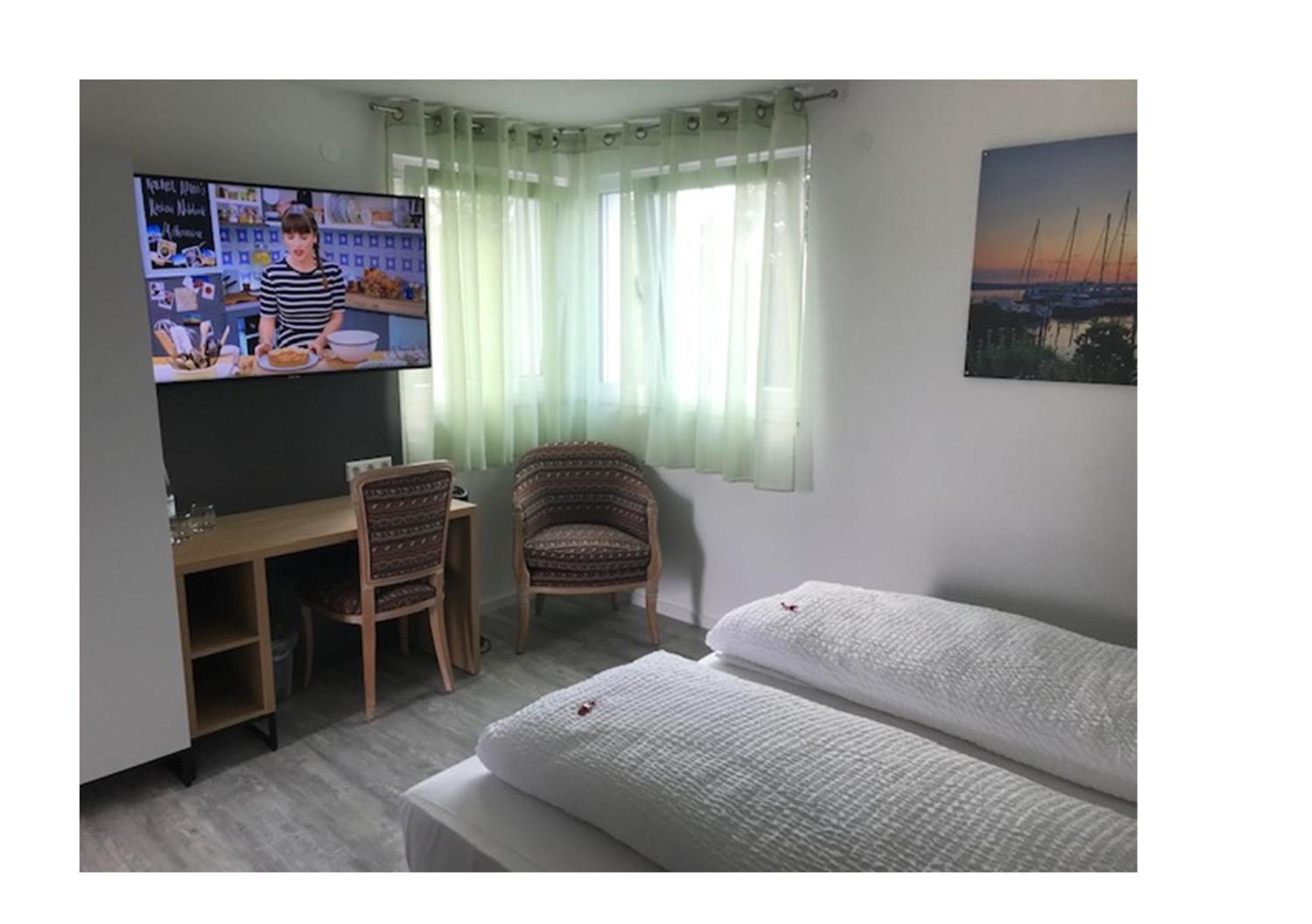 Bodensee Sunshine Zimmer & Apts. Uhldingen-Mühlhofen Zewnętrze zdjęcie